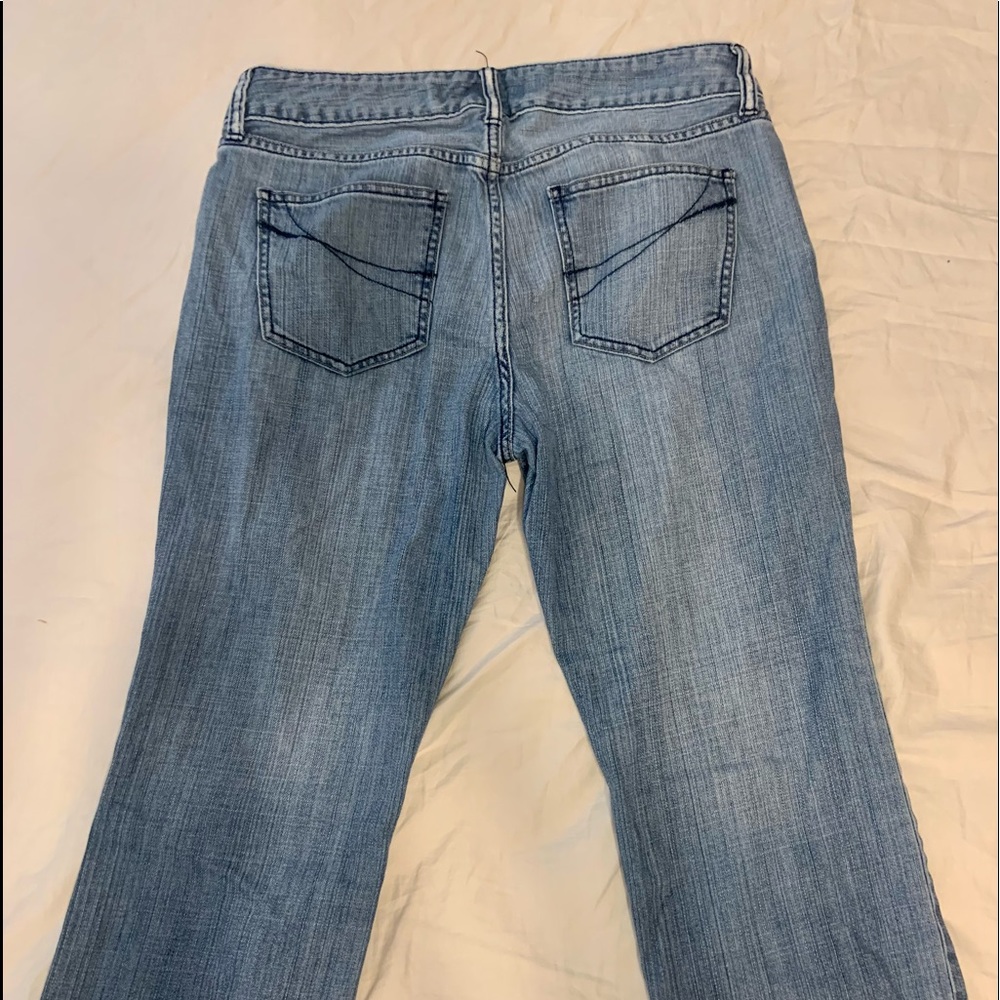 GAP curvy low rise size 12 capris - Picture 2 of 3